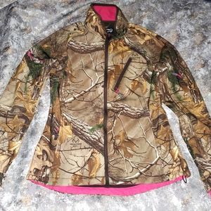 Womens camo/Pink waterproof light weight hunting jacket Size M